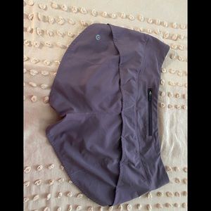 Lululemon size 8 2.5”